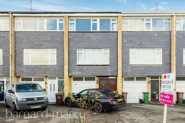 Thumbnail Terraced house for sale in Effingham Close, Sutton