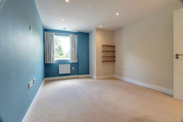 4, Brookside Court, Tring photo 4