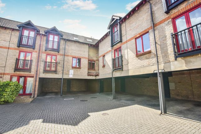 1 bed flat for sale in St. Georges Court, Huntingdon PE29