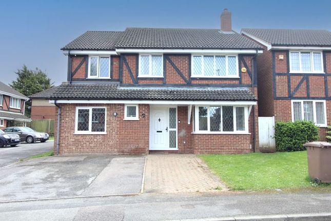 Thumbnail Detached house for sale in Swan Mead, Luton