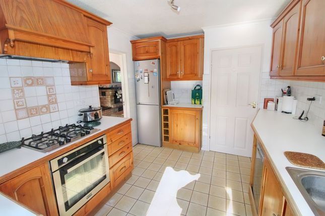 Semi-detached house for sale in Hatches Lane, Great Kingshill, High Wycombe