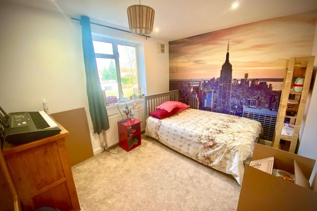 16, Marlborough Road, Southall photo 2