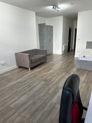 Studio to rent in Stamford Street, Leicester