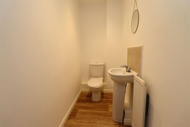 17, Langthwaite Close, Brough photo 3