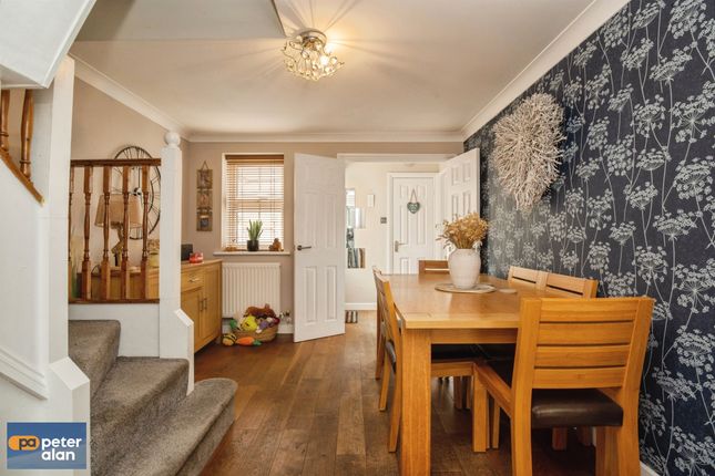 63, Blaise Place, Cardiff photo 4