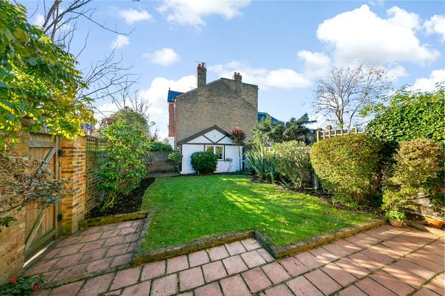 38, Priory Road, Surrey photo 2