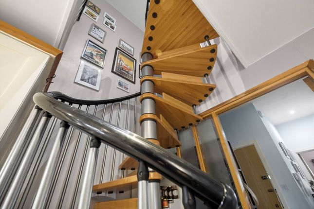 61 Houston Gardens, Warrington photo 5