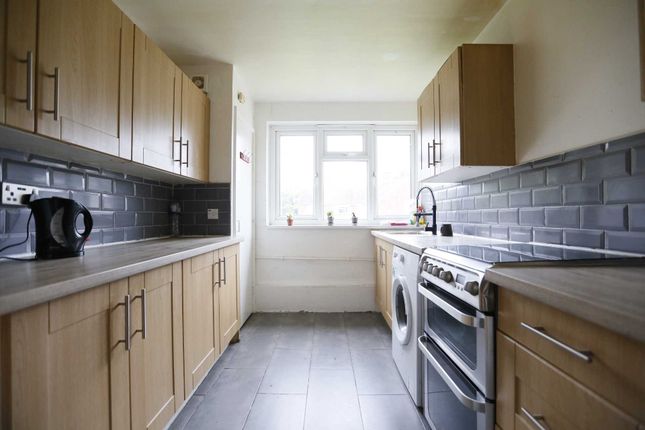 Flat for sale in Brading Crescent, London