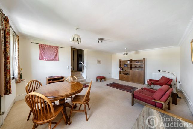 Flat 16 Tivoli Mansions, 115, The Park, Gloucestershire photo 4