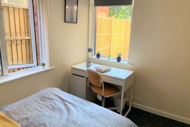 Room 5, 18, Burlington Road, Southampton photo 2