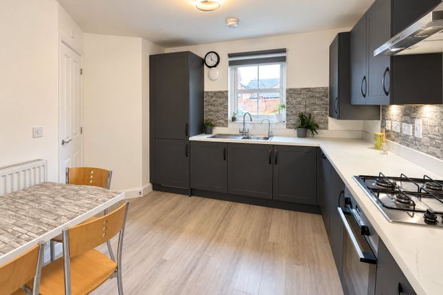 23, Farmers Road, Wokingham photo 4