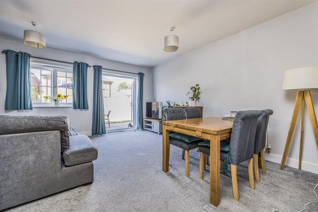 4, Worcester Drive, Emsworth photo 3