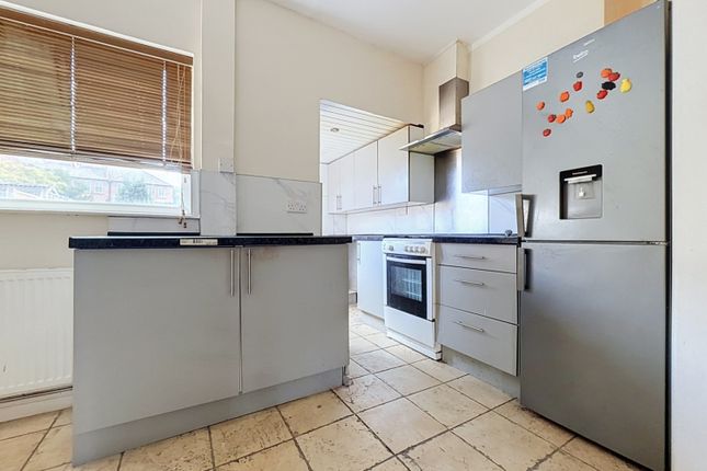 10, Fieldhouse Road, Leicester photo 3