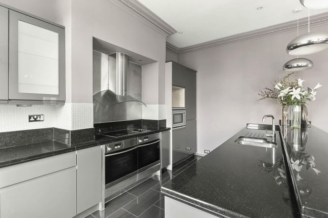 Flat 7, Oakbrook Lodge, London photo 4
