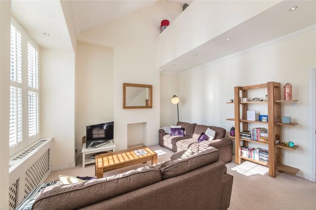 Thumbnail Flat to rent in Earlsfield Road, London