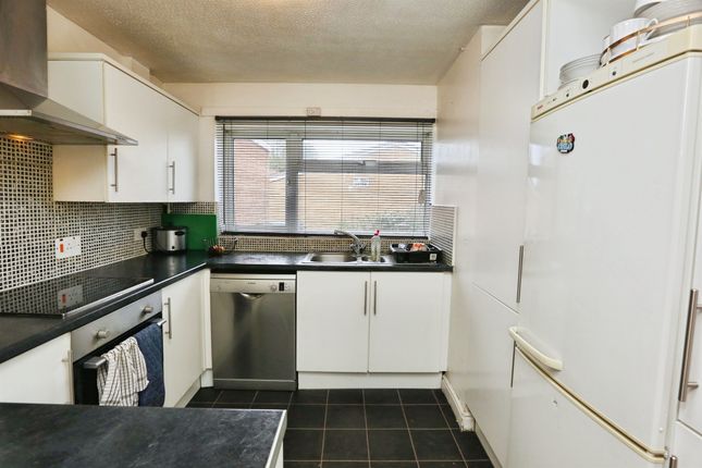31, Vian Close, Gosport photo 4