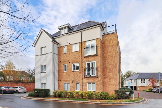 Thumbnail Flat for sale in Invicta Close, Cantebrury, Kent