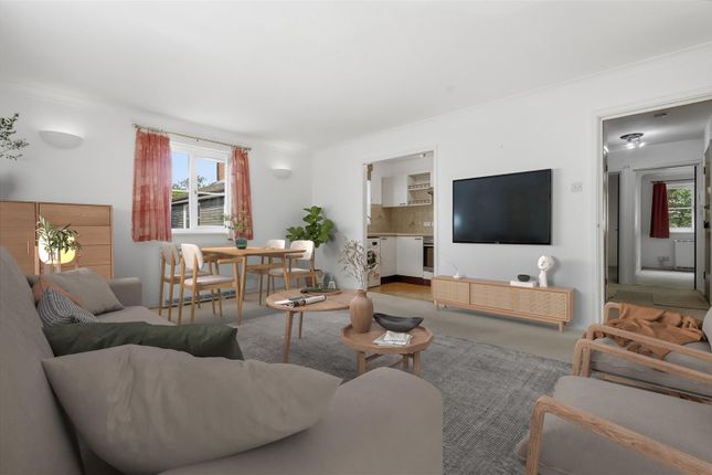 Flat 9,, Cedar Court, Wanstead photo 4