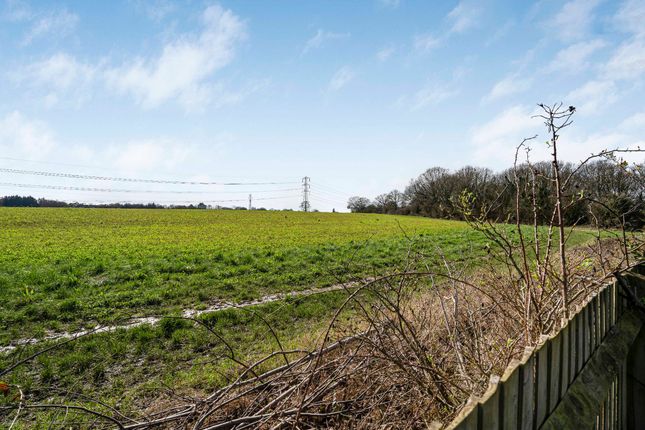195 Sunnybank Road, Potters Bar photo 2