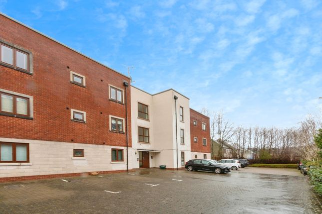 Flat for sale in Hines Court, Basingstoke, Hampshire