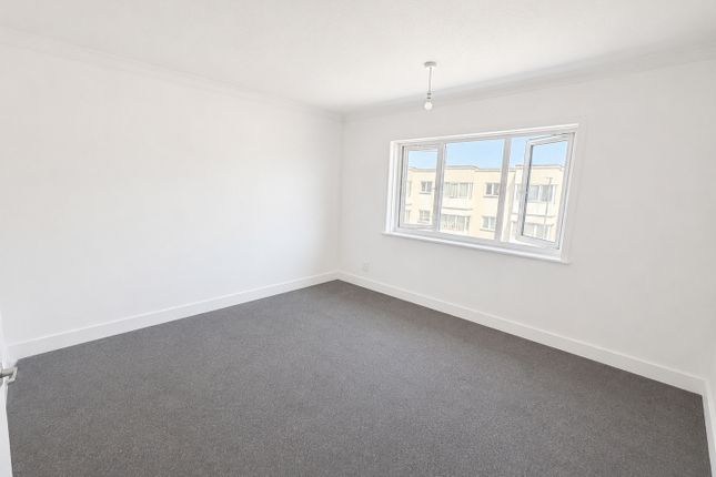 Flat 1, Lee Court, 169, High Street, Hampshire photo 3