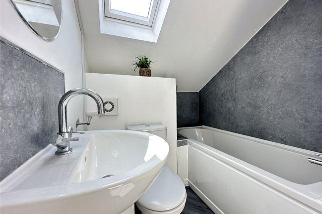 10 Sherburn Gardens,, Stanks Drive, West Yorkshire photo 4