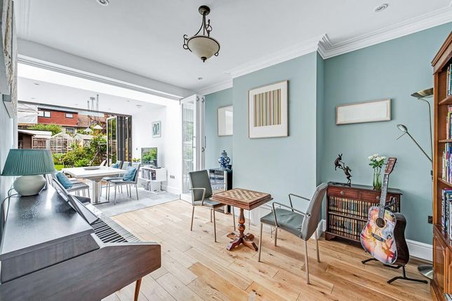 330, Windmill Road, London photo 3
