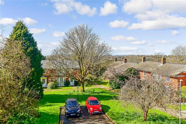 Terraced house for sale in Surrenden Park, Brighton, East Sussex
