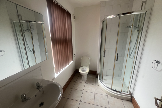 Room 6, 1 Lois Avenue, Nottingham photo 4