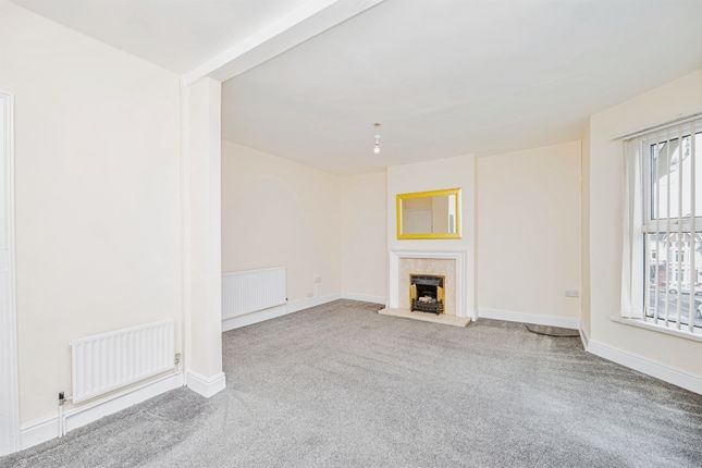 3b, Blundell Avenue, Porthcawl photo 2