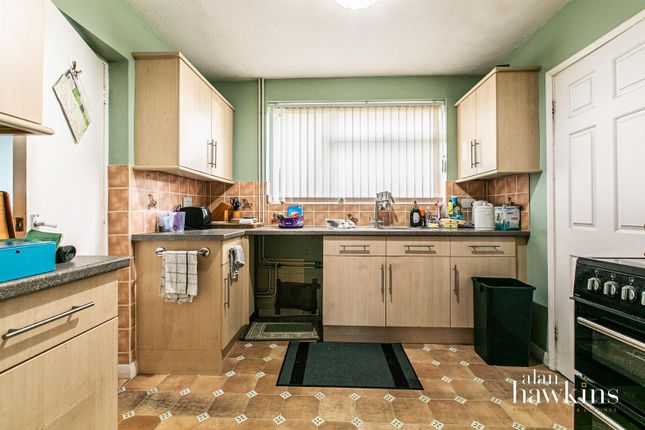 12, Clarendon Drive, Swindon photo 4