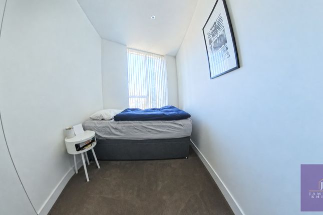 Apartment 1704 Sky Gardens 143-161, Wandsworth Road, Greater London photo 4