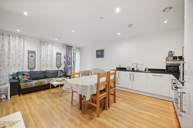 Flat for sale in Hatton Road, Wembley