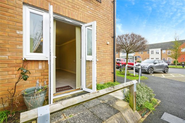 9 Centurion House,, Coach House Mews, Oxfordshire photo 4