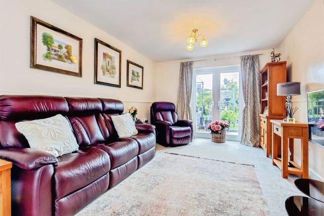 34, Fincham Drive, Peterborough photo 4