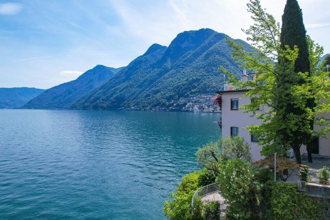 Villa for sale in Argegno, Lake Como, Lombardy, Italy