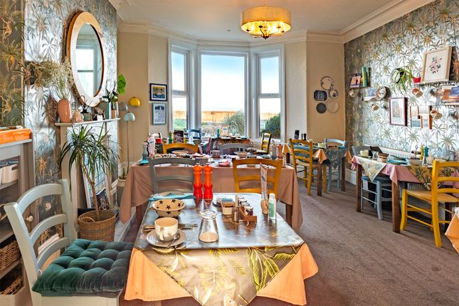 356, Marine Road East, Lancashire photo 5