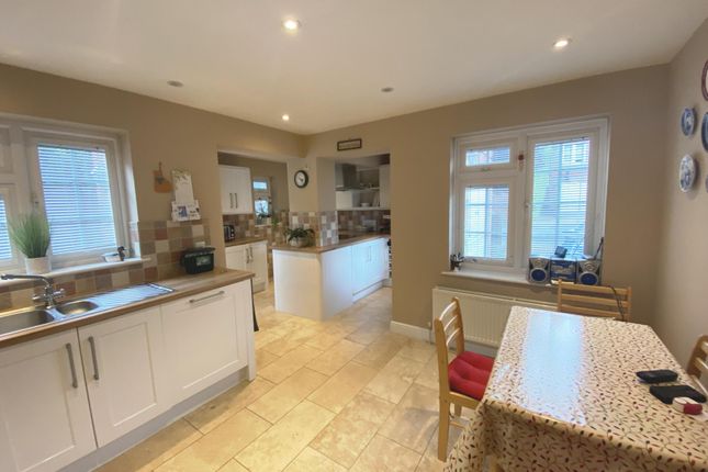 8, Kildonan Close, Watford photo 2