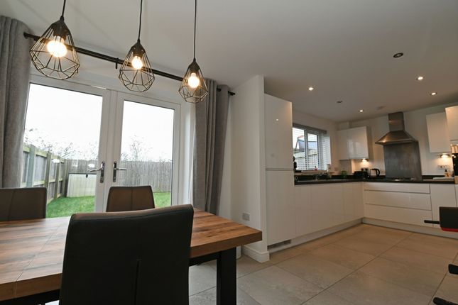 62 Virginia Drive, Manchester photo 4