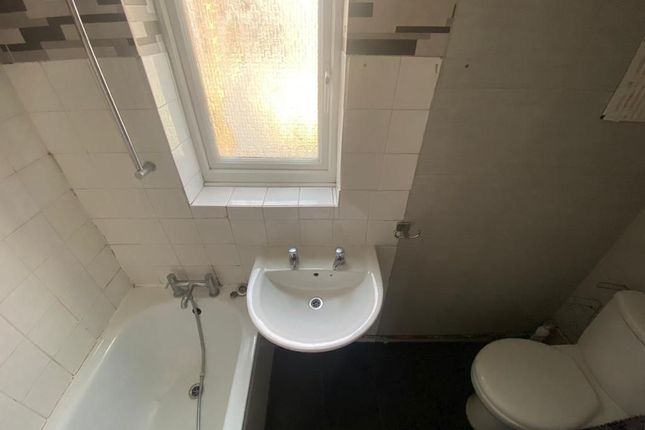 13 Olive Road, Plaistow photo 5