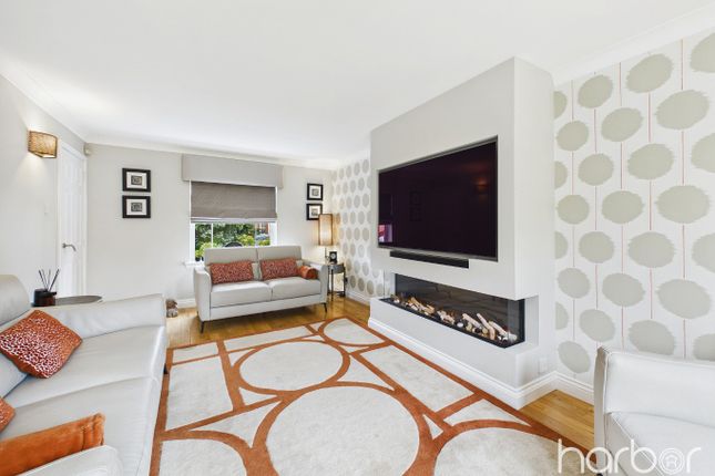 16 Barrachnie Place, Garrowhill, City of Glasgow photo 3