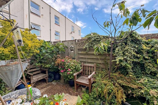 9, Purbeck Place, Littlehampton photo 2