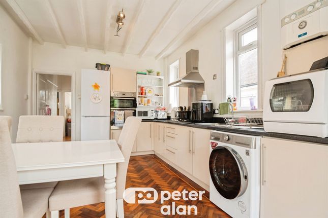 33, Heol Pant Y Celyn, CARDIFF photo 4