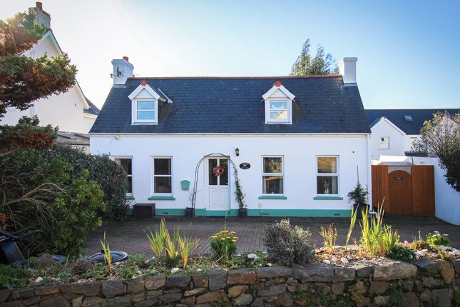 Willow Cottage, Baubigny Road, St Sampson's photo 2