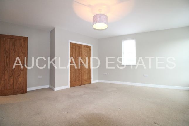 End terrace house to rent in Green Close, Brookmans Park, Hatfield