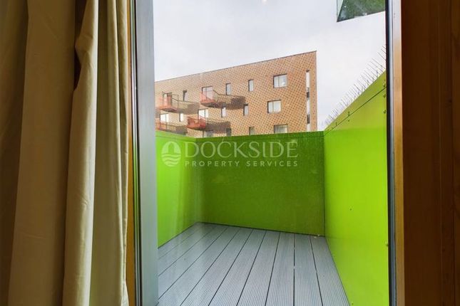 Flat to rent in Arboretum Place, Barking
