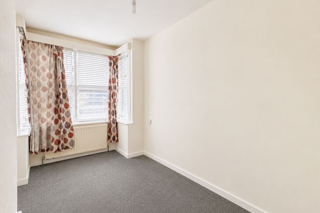 Flat 1, 28, Westbury Road, Kent photo 5