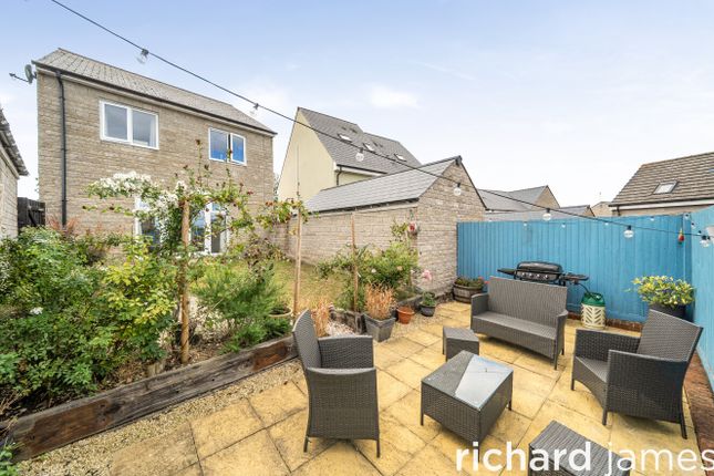 4, Cowleaze, Purton photo 4