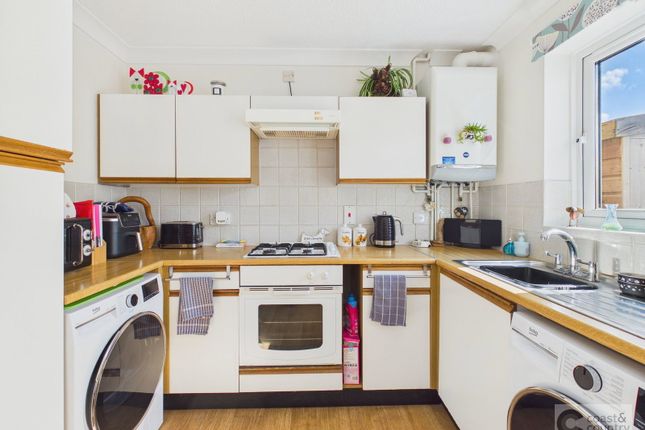 82, Orchid Vale, Newton Abbot photo 3