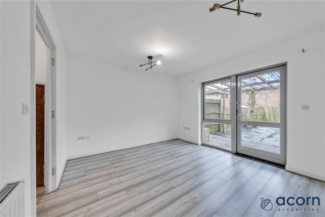 5, Shawbury Close, Colindale photo 2